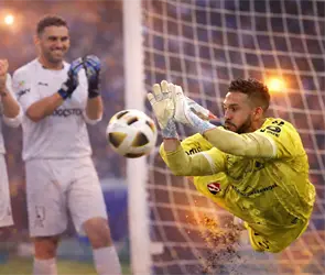 Camilo Vargas es el nuevo rey de penaltis atajados en Liga MX