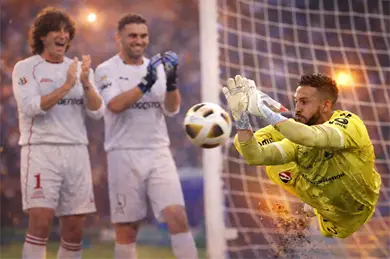 Camilo Vargas es el nuevo rey de penaltis atajados en Liga MX