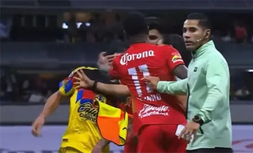 La sanci&oacute;n que le podr&iacute;a caer a Helinho tras cachetada a Zendejas