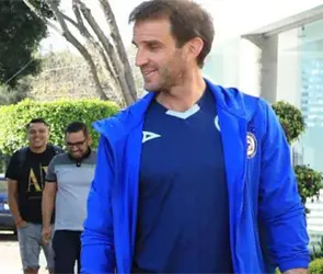&iquest;Tambi&eacute;n se va Iv&aacute;n Alonso? Lo que se sabe de la reuni&oacute;n en Cruz Azul