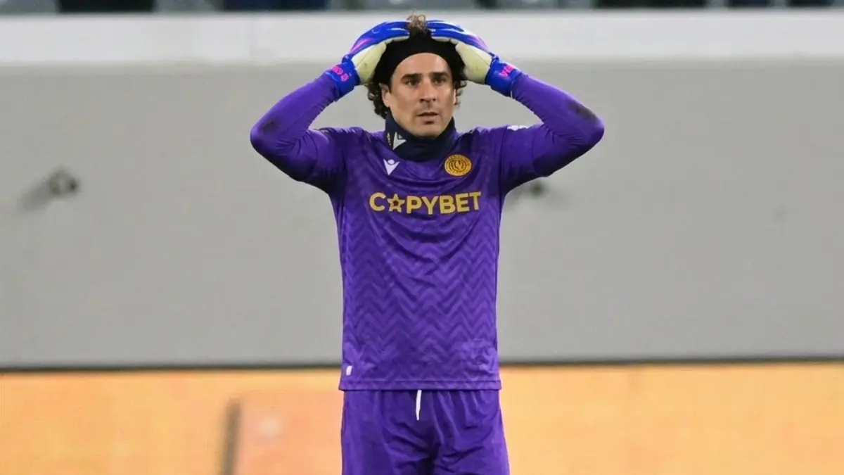  Guillermo Ochoa cometió un error monumental con el Limassol 