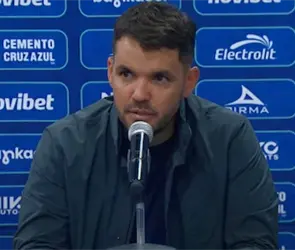 "No lo entiendo": Nicol&aacute;s Larcam&oacute;n cuestiona su salida de Cruz Azul