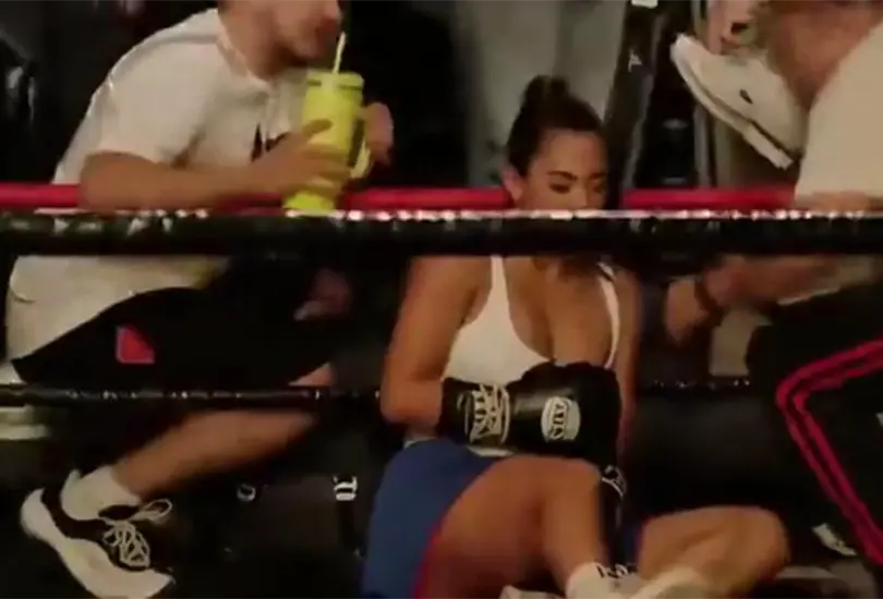 El susto lleg&oacute; al ring: Kim Shantal cay&oacute; en pr&aacute;ctica de Supernova, aunque la cartelera no cambia.