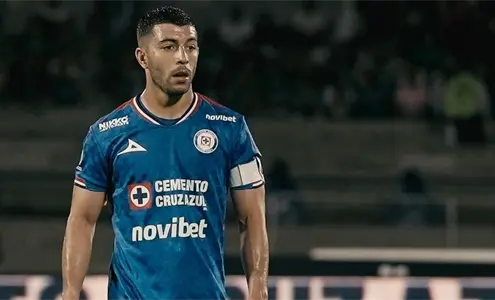&iquest;&Uacute;ltimos momentos en Cruz Azul? Erick Lira en las puertas de salida