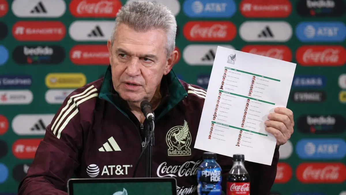  Javier Aguirre presentó su lista 