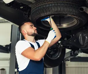 El papel de los neum&aacute;ticos en el rendimiento automovil&iacute;stico