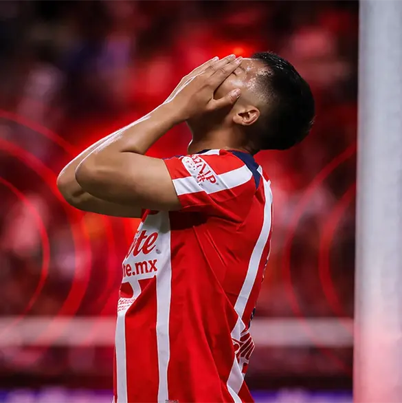 &iexcl;Otra baja para Chivas! Por lesi&oacute;n pierden a otro jugador para la liguilla