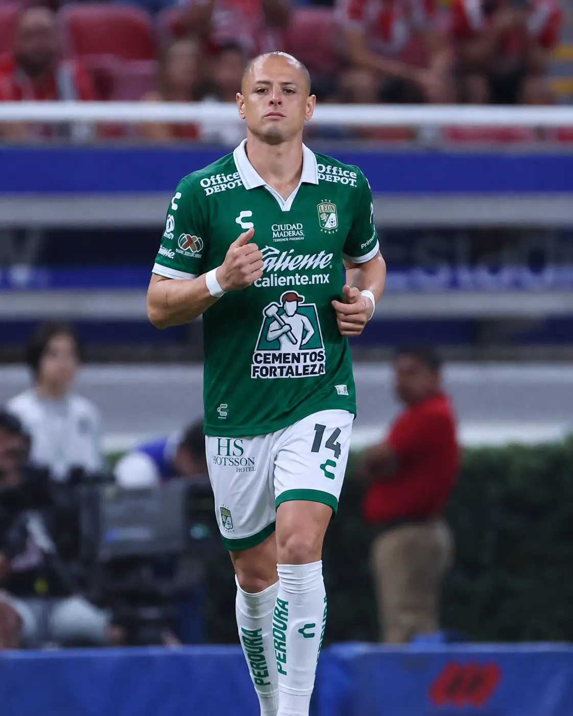 Le&oacute;n: El atacante con la camiseta esmeralda, un club de historia y t&iacute;tulos.