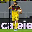 Henry Mart&iacute;n vuelve a anotar gol casi un a&ntilde;o despu&eacute;s... y de penal