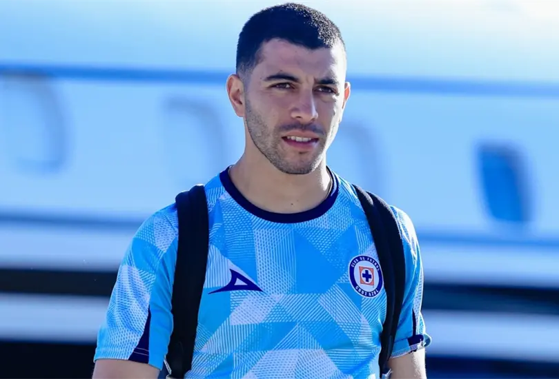 Erik Lira es el &uacute;nico mexicano convocado de Cruz Azul