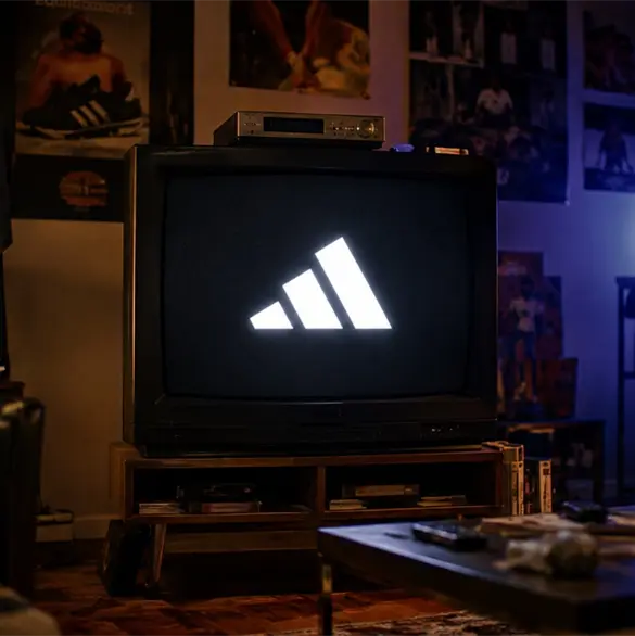 &iquest;Qui&eacute;nes aparecen en el nuevo comercial viral de Adidas?