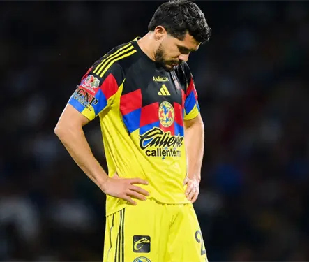 Henry Mart&iacute;n reaparece tras fallar el penal que elimin&oacute; al Am&eacute;rica