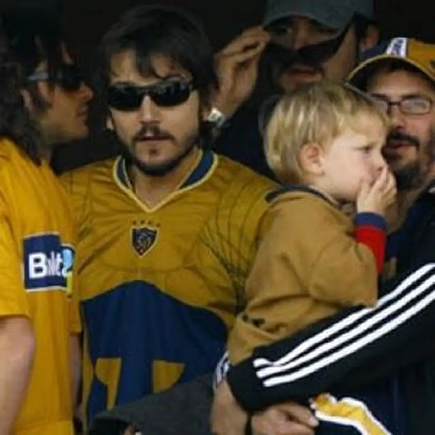 Diego Luna en un partido de Pumas Diego Luna en un partido de Pumas