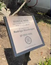 Cruz Azul dejó un monumento en La Noria para Rodrigo Mondragón Cruz Azul dejó un monumento en La Noria para Rodrigo Mondragón