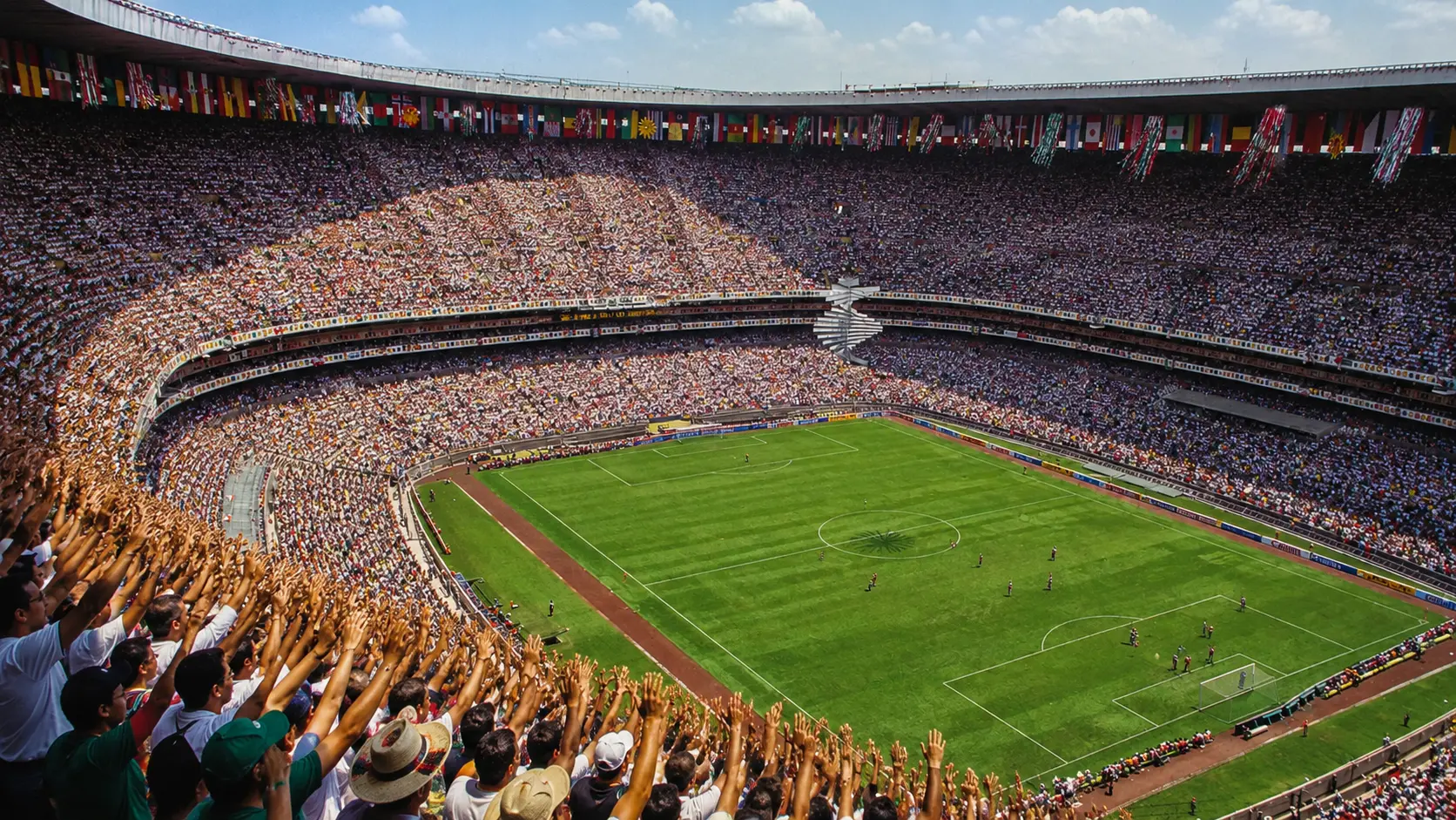 La ola convirti&oacute; a los estadios de M&eacute;xico 86 en un espect&aacute;culo colectivo que termin&oacute; dando la vuelta al mundo.