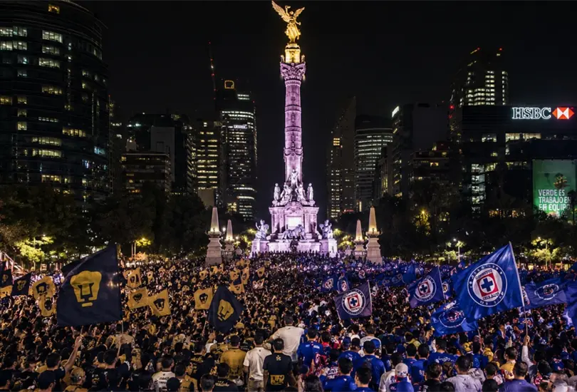 Ambas aficiones esperan ir al Ángel de la Independencia este domingo Ambas aficiones esperan ir al Ángel de la Independencia este domingo