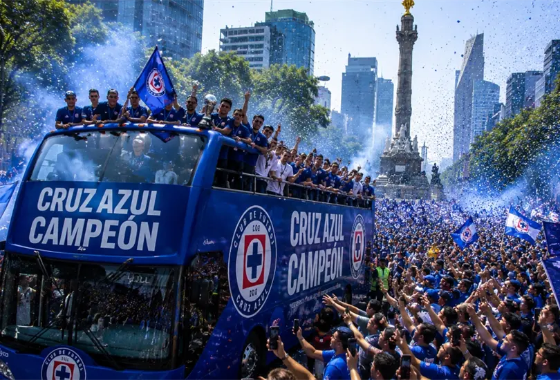 La afici&oacute;n celeste espera festejar el t&iacute;tulo con su equipo