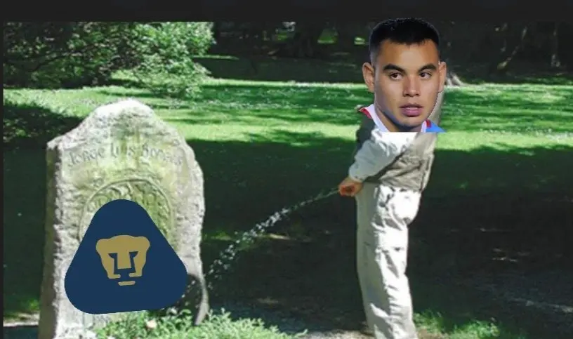 Charly se hizo del baño en Pumas Charly se hizo del baño en Pumas