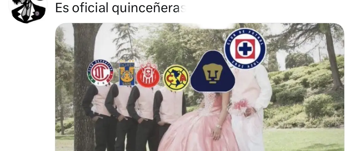 Todos celebran a la quinceañera Todos celebran a la quinceañera