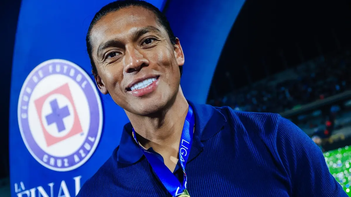  Joel Huiqui espera su ratificación en el banquillo de Cruz Azul 