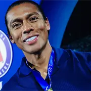 &iquest;Se va? Iv&aacute;n Alonso pone en duda el futuro de Joel Huiqui en Cruz Azul