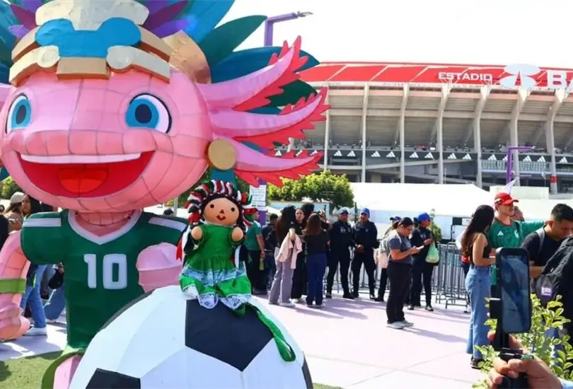 El mega ajolote se queda El mega ajolote se queda