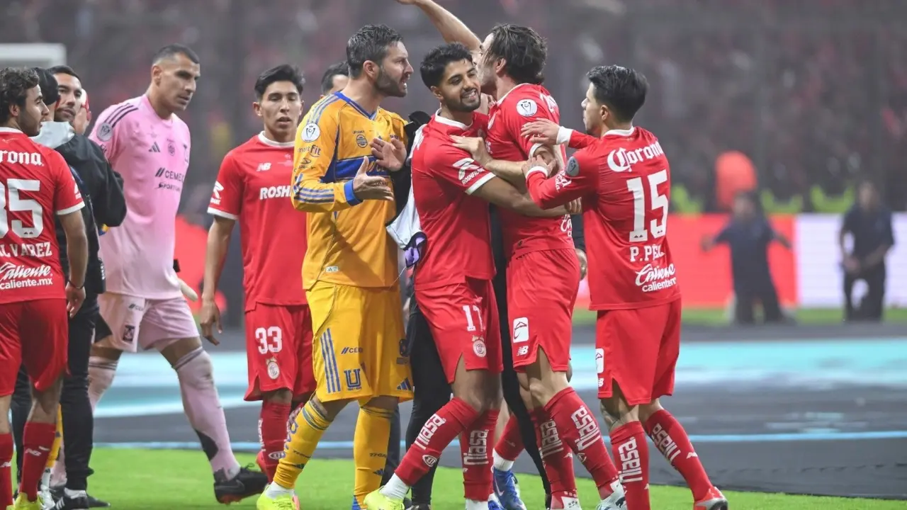  Bronca Toluca vs Tigres 