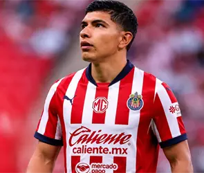 Sacrificado, el jugador que saldr&iacute;a de Chivas por Kevin Casta&ntilde;eda