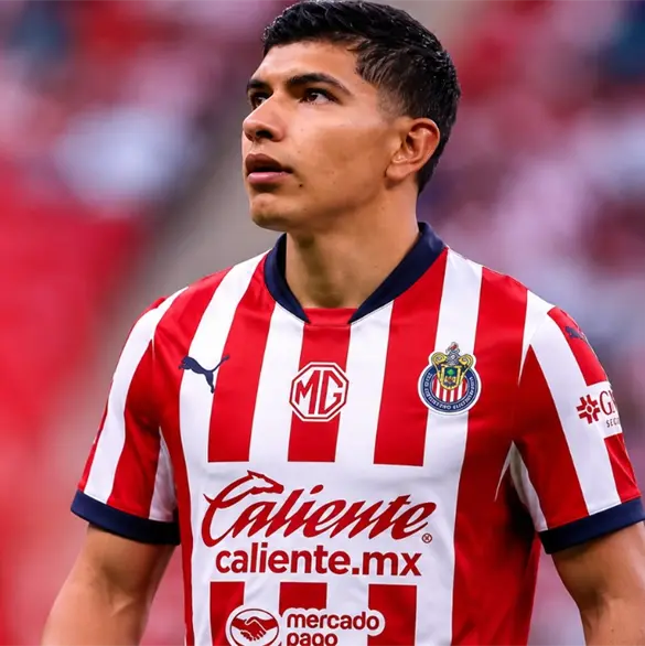 Sacrificado, el jugador que saldría de Chivas por Kevin Castañeda Sacrificado, el jugador que saldría de Chivas por Kevin Castañeda