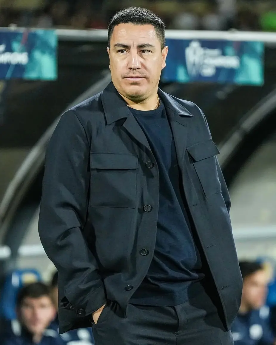 Efra&iacute;n inici&oacute; de manera frontal su etapa en Pumas.