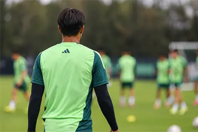 La Selección Mexicana suma a otro defensa central a sus entrenamientos La Selección Mexicana suma a otro defensa central a sus entrenamientos