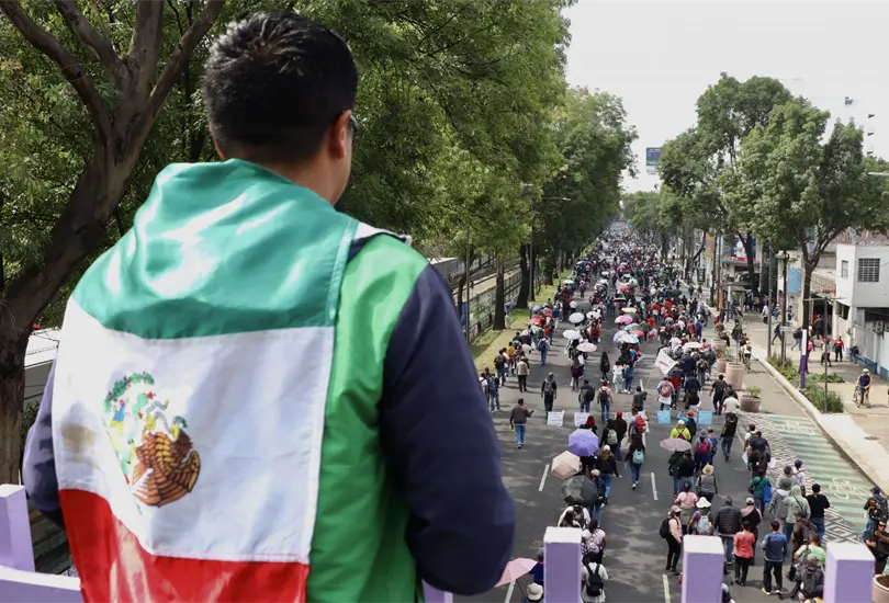 Miles de aficionados salieron a las calles para celebrar la inauguraci&oacute;n del Mundial.