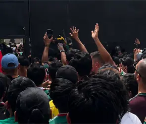 Aficionados intentan dar portazo en FIFA Fan Fest y Estadio Azteca