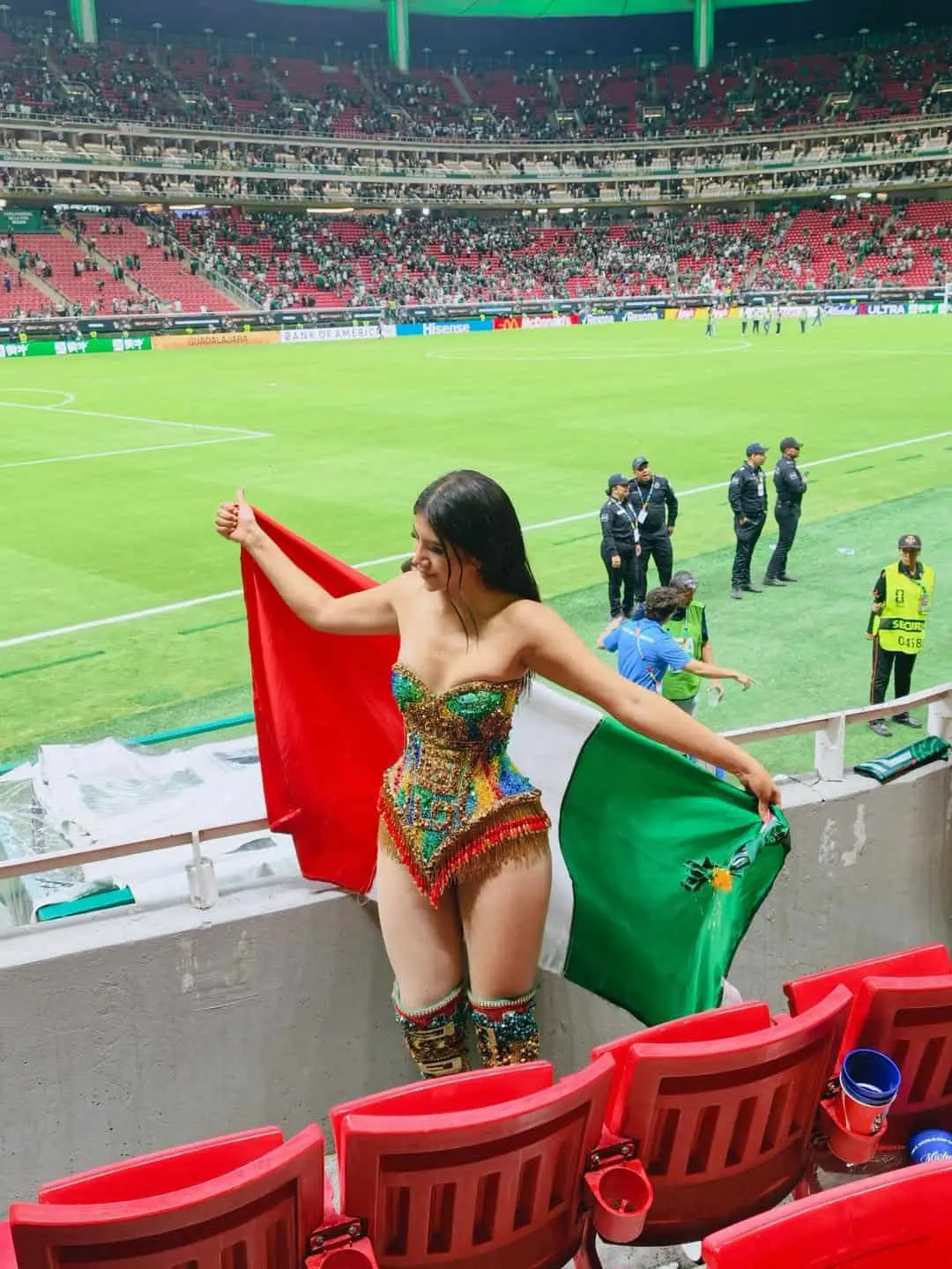 Se presentó en el Estadio Guadalajara y se hizo viral Se presentó en el Estadio Guadalajara y se hizo viral