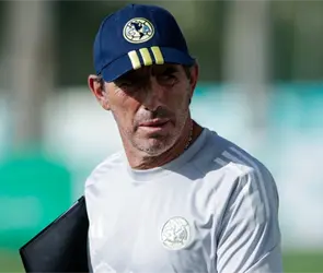 Los dos extranjeros que Guillermo Almada quiere fuera del Am&eacute;rica
