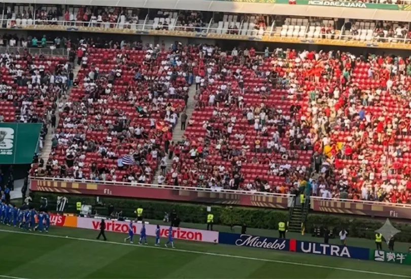Lugares vac&iacute;os en el Estadio de Guadalajara