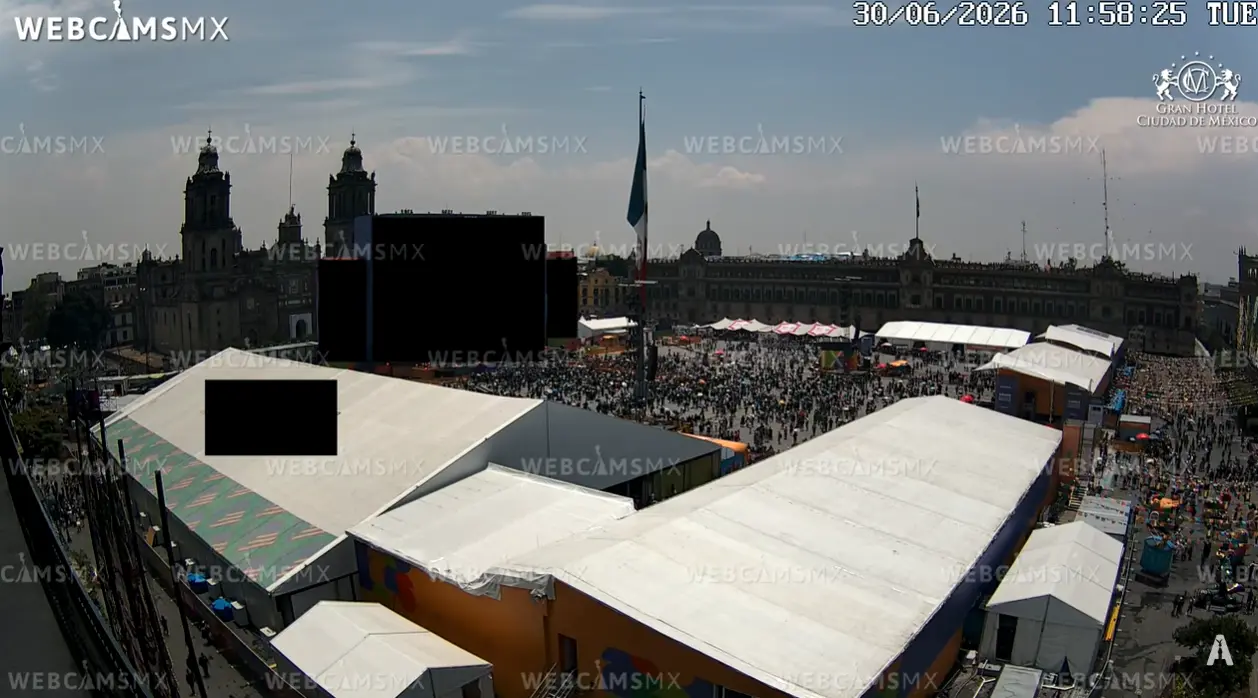 El Z&oacute;calo capitalino a 7 horas del partido entre M&eacute;xico y Ecuador