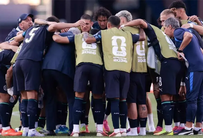 Aficionados paraguayos se pierden el penal decisivo