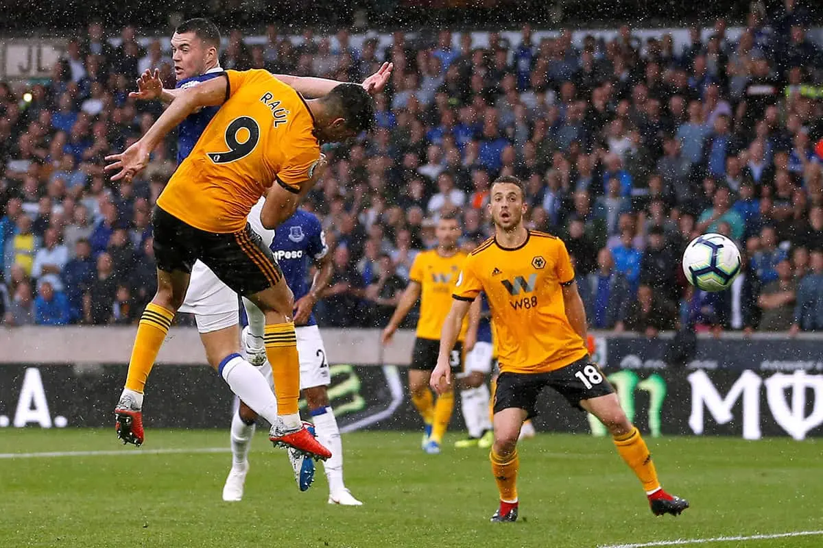 El primer gol de Raúl Jiménez en la Premier El primer gol de Raúl Jiménez en la Premier