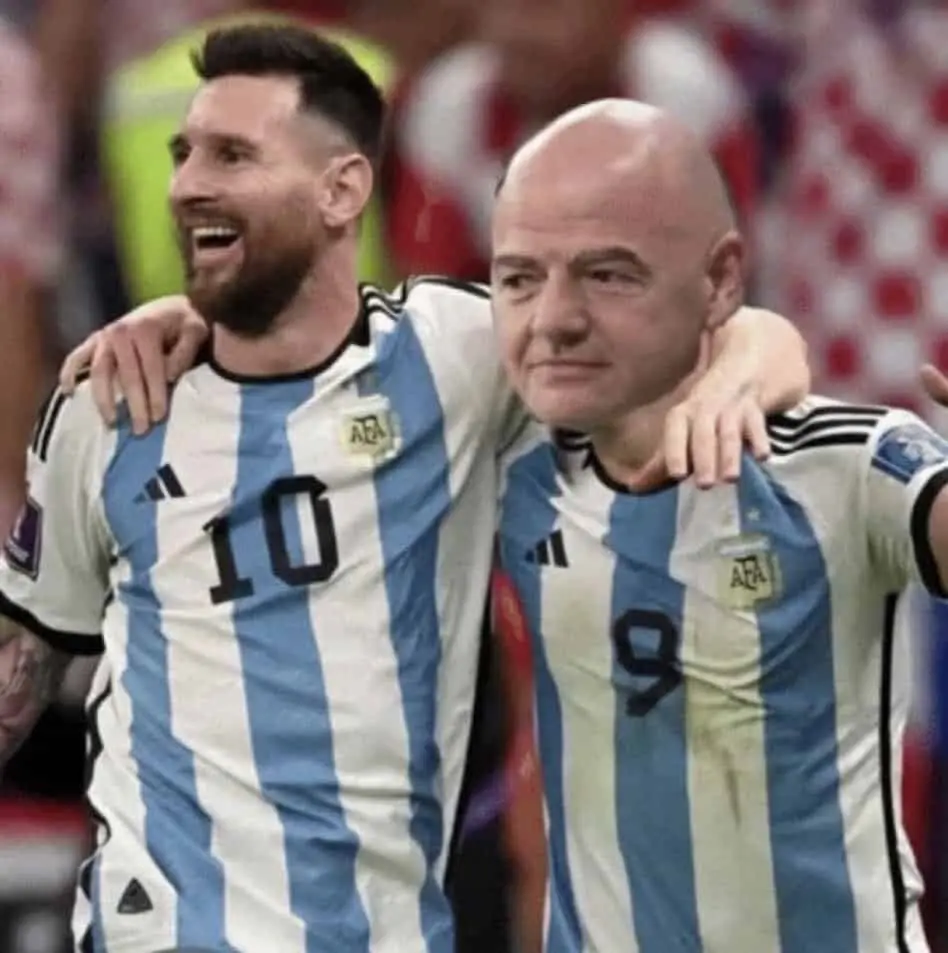 Messi e Infantino con las camisetas de Argentina Messi e Infantino con las camisetas de Argentina