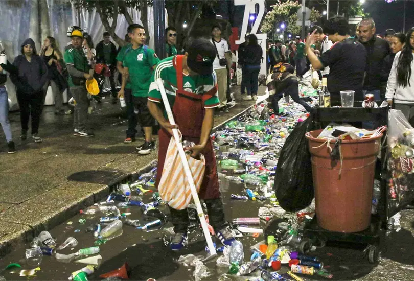 El Mundial dej&oacute; a la CDMX ahogada en basura con casi 20,000 toneladas al d&iacute;a que colapsaron por completo el sistema de limpia.