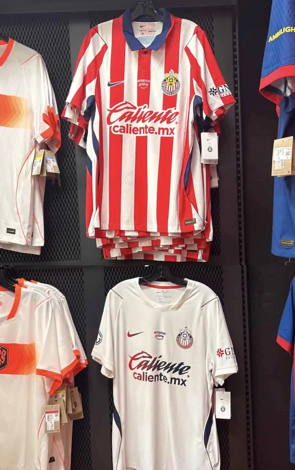 Las nuevas playeras de Chivas Las nuevas playeras de Chivas