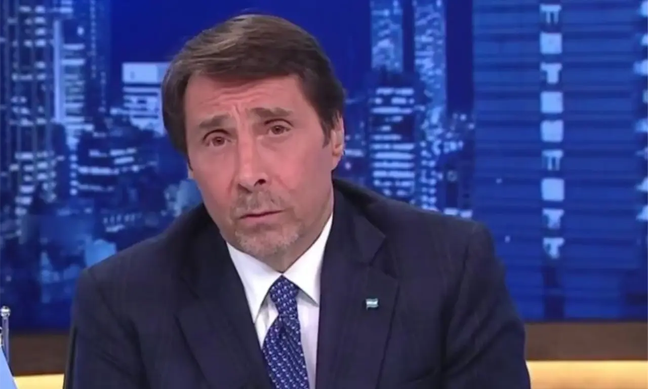  Eduardo Feinmann, periodista argentino, intenta explicar sus dichos con “estábamos hablando de futbol”. 