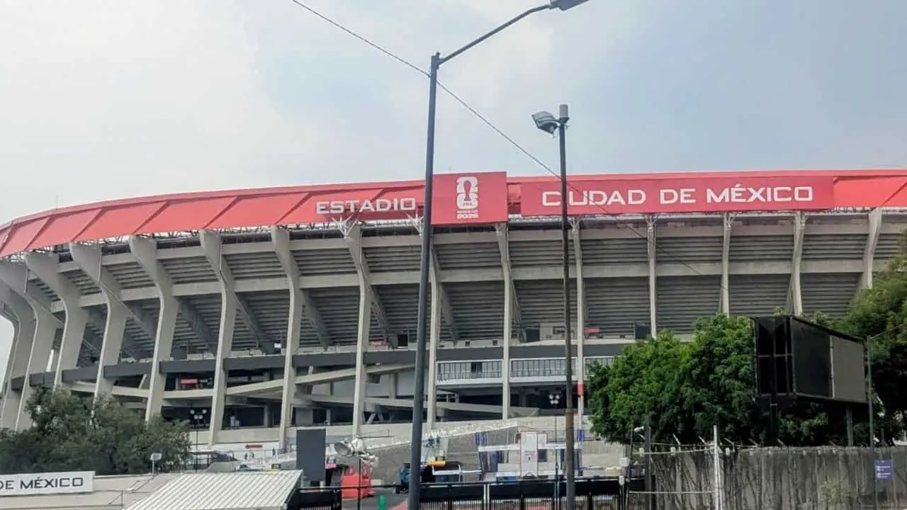  Desmontaje del Estadio Azteca 
