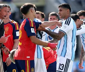 Así fue el conato de bronca al finalizar el España vs Argentina (VIDEO) Así fue el conato de bronca al finalizar el España vs Argentina (VIDEO)