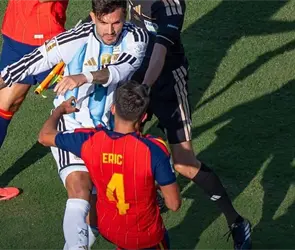 Lo que no se vio, la otra agresi&oacute;n de un argentino a un jugador de Espa&ntilde;a