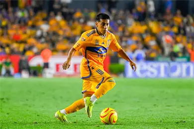 &iquest;Cu&aacute;nto mide Chicha S&aacute;nchez? Los futbolistas m&aacute;s bajitos del profesional
