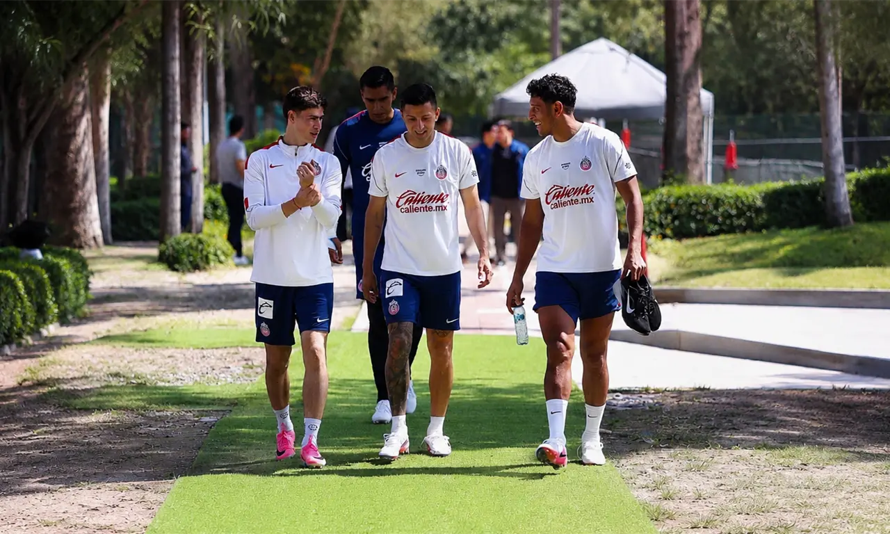  ¡Se fractura! Chivas pierde a una de sus joyas y arriesga torneo 