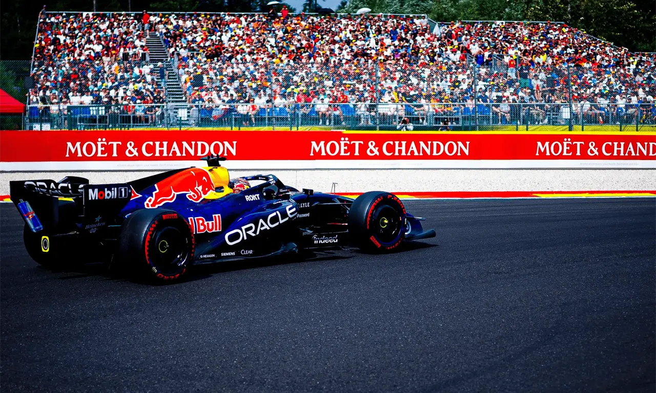  El mensaje de Verstappen a su equipo no es un discurso motivacional. Pide algo mucho más aburrido y mucho más difícil: estabilidad. 