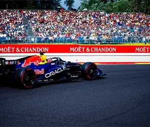 Verstappen señala el camino: qué tiene que hacer Red Bull para frenar la sangría